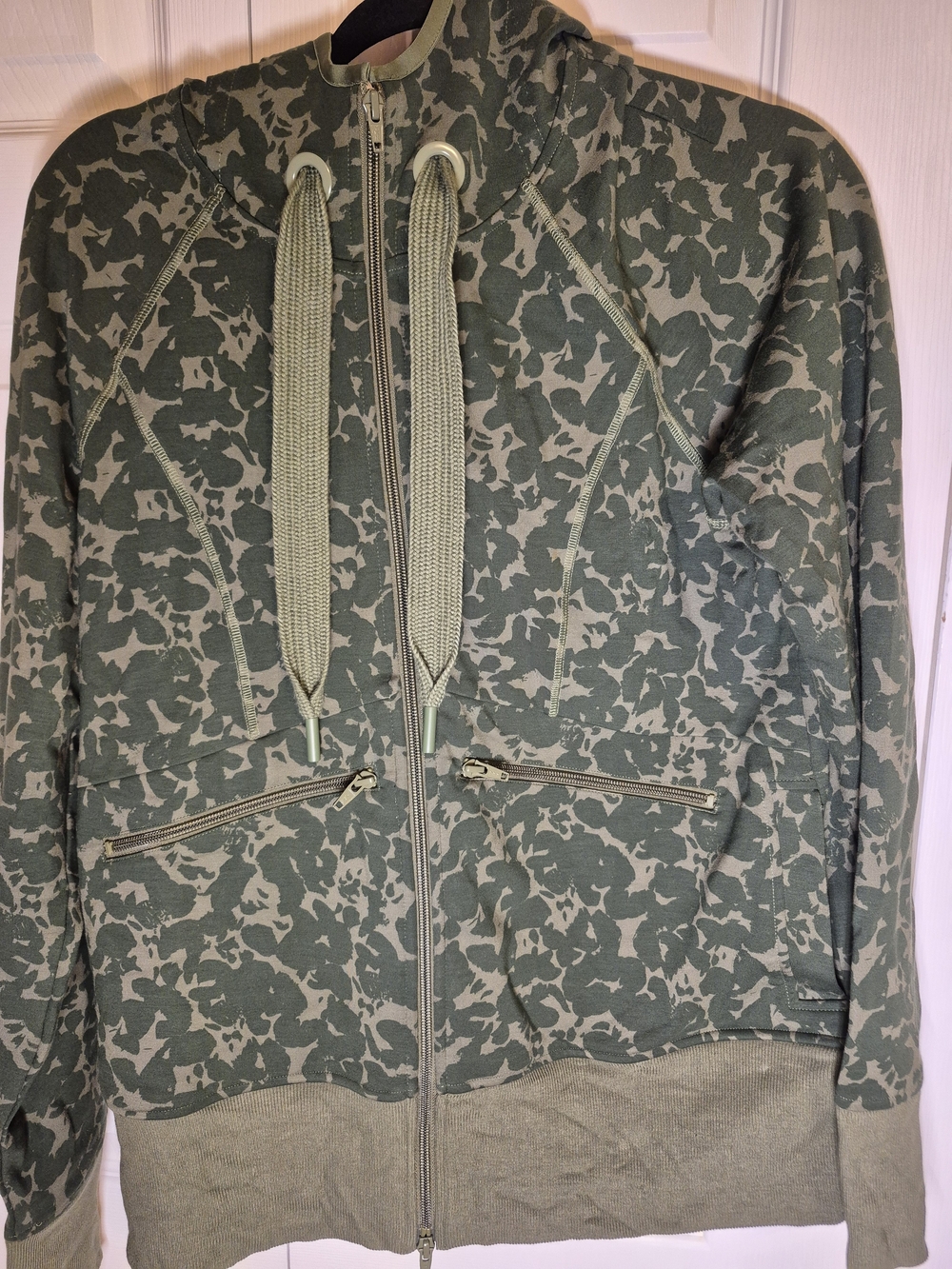 Cabi Marathon Camouflage Hoodie Jacket Green Size M Style 6030